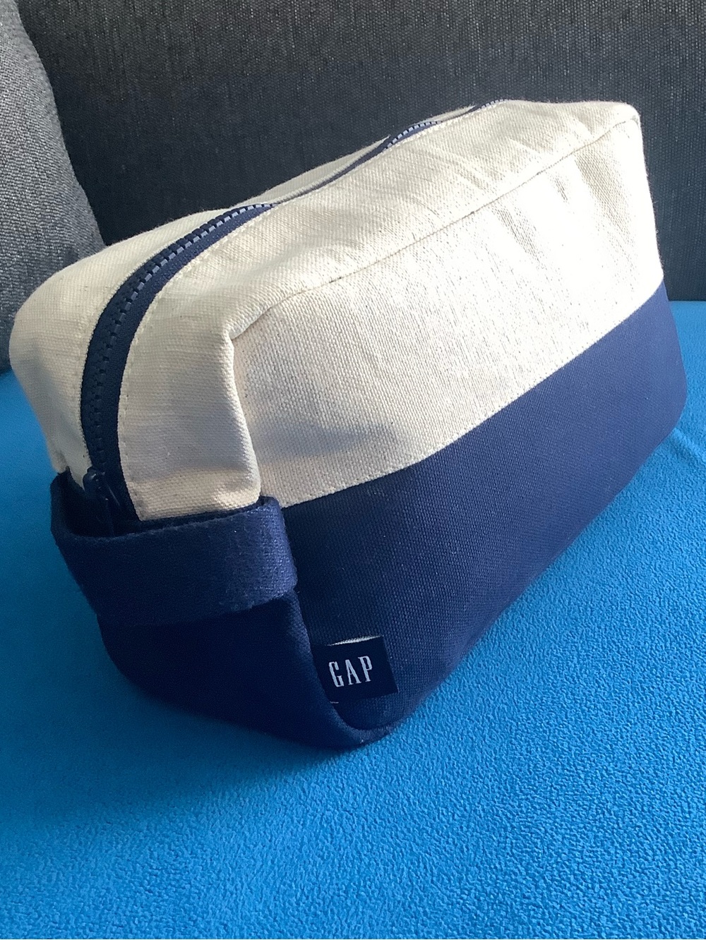 Gap Canvas Toiletry pouch New Without Tags